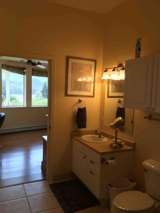 Kelli Creek Cottage - Reduced Price On Tours Juneau Pokoj fotografie
